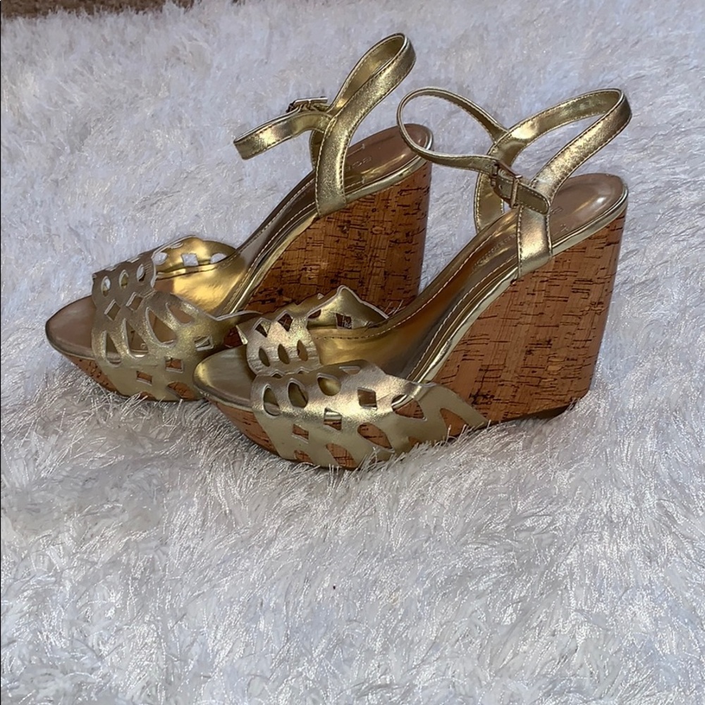 BCBG Gold wedges